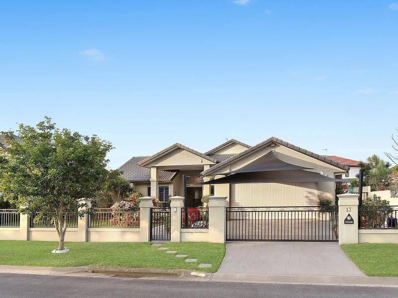 13 Kuranda Drive, Robina QLD 4226
