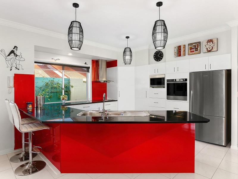 13 Kuranda Drive, Robina QLD 4226