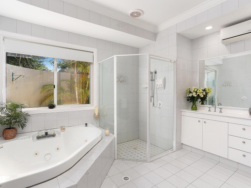 13 Kuranda Drive, Robina QLD 4226