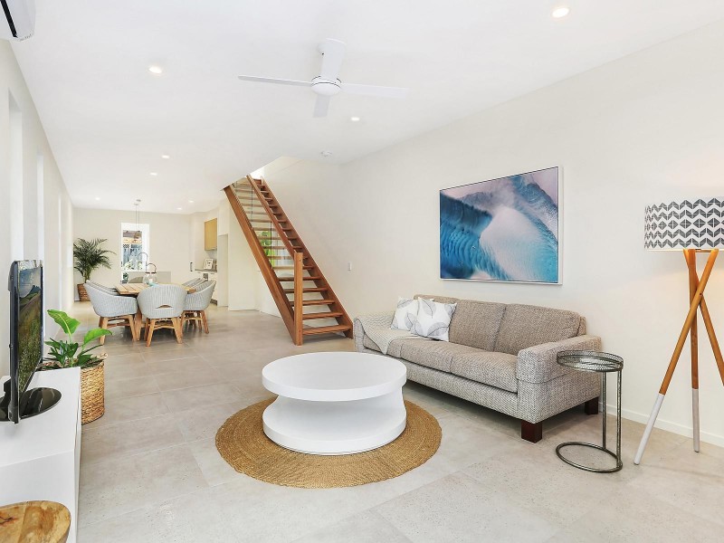 1/34 Twenty Fifth Avenue, Palm Beach QLD 4221