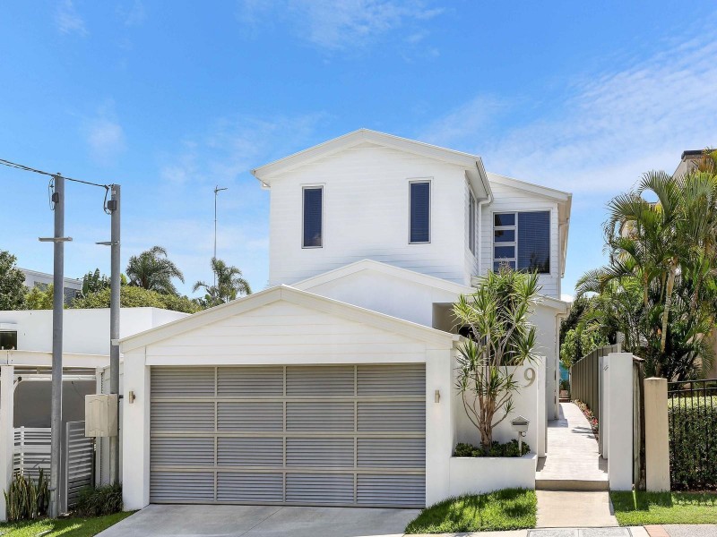 9 Sportsman Avenue, Mermaid Beach QLD 4218