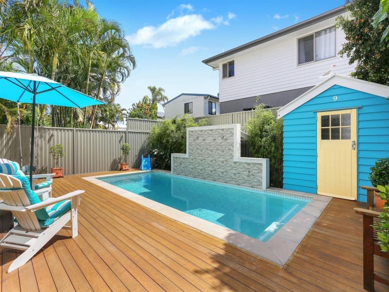 9 Sportsman Avenue, Mermaid Beach QLD 4218
