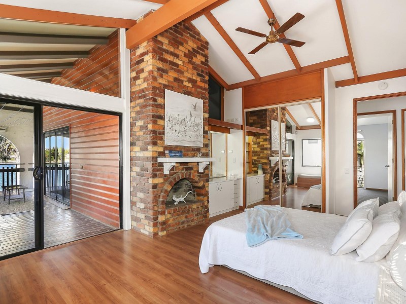 86 Mallawa Drive, Palm Beach QLD 4221
