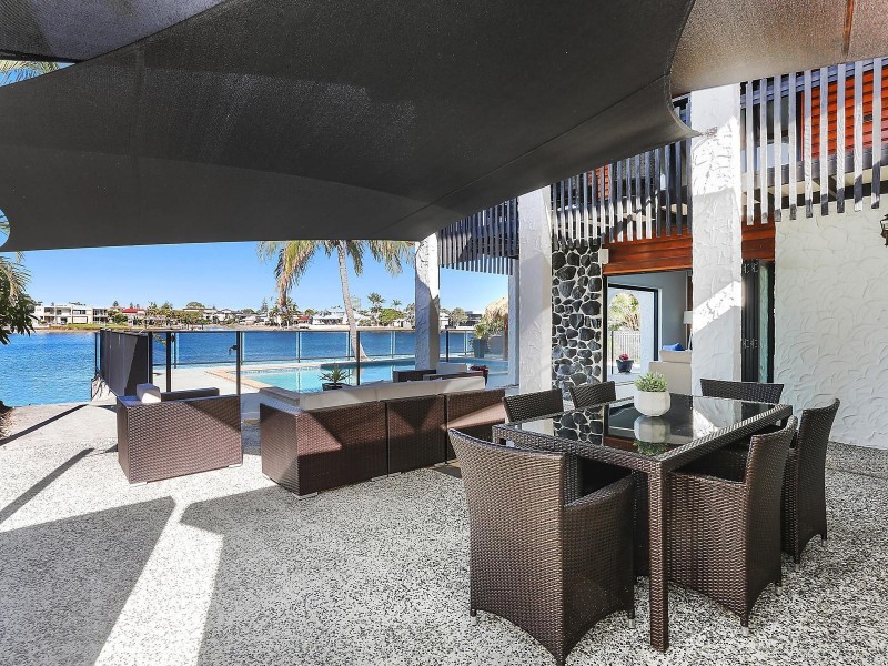 86 Mallawa Drive, Palm Beach QLD 4221