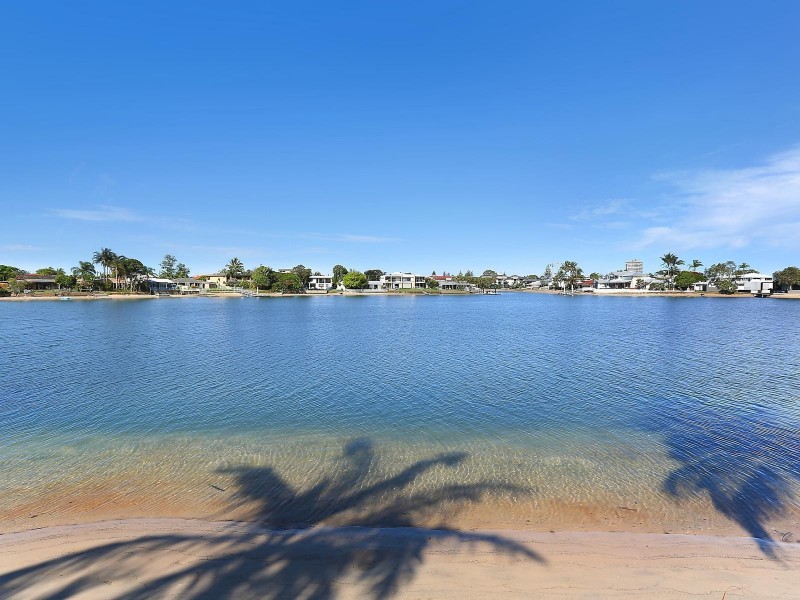86 Mallawa Drive, Palm Beach QLD 4221