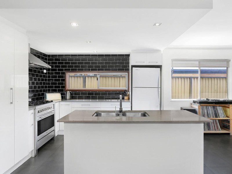 24 Leyte Avenue, Palm Beach QLD 4221