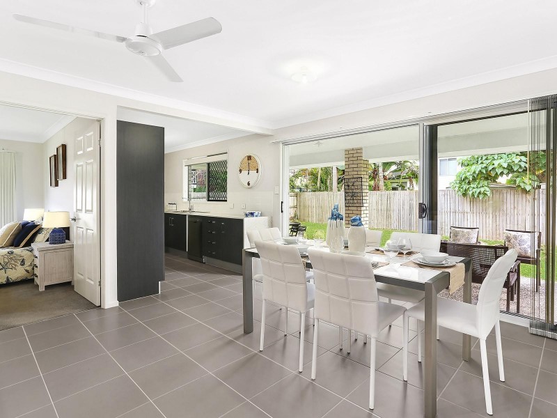 19 Flores Avenue, Palm Beach QLD 4221