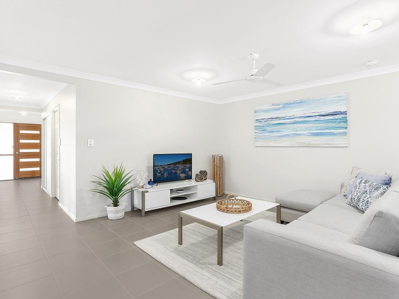 19 Flores Avenue, Palm Beach QLD 4221