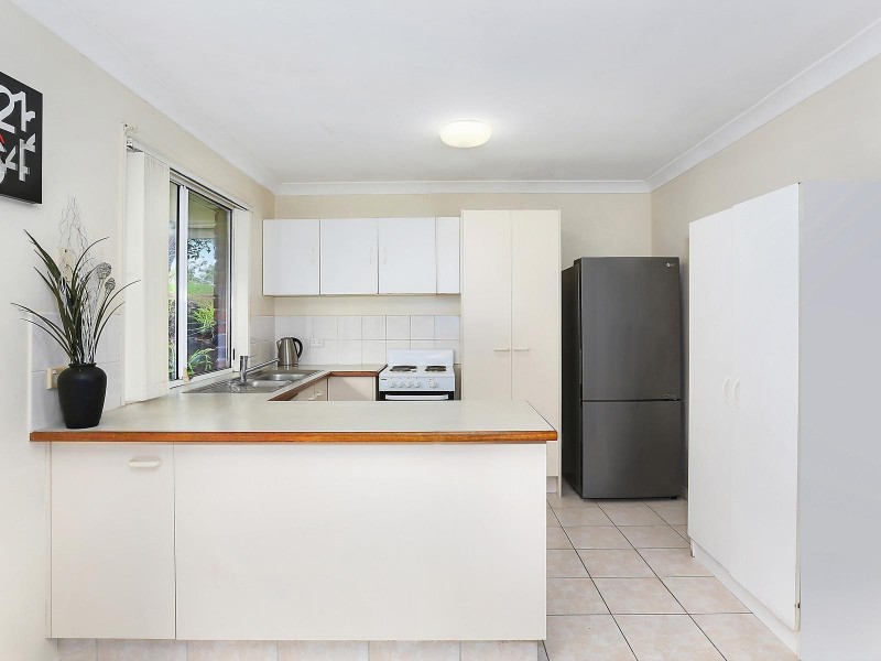 24 Zinnea Street, Elanora QLD 4221