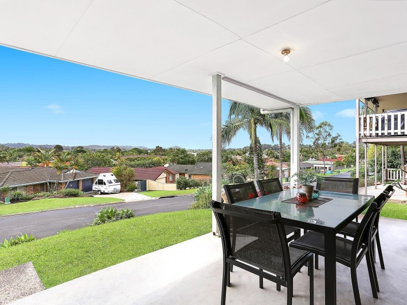 24 Zinnea Street, Elanora QLD 4221