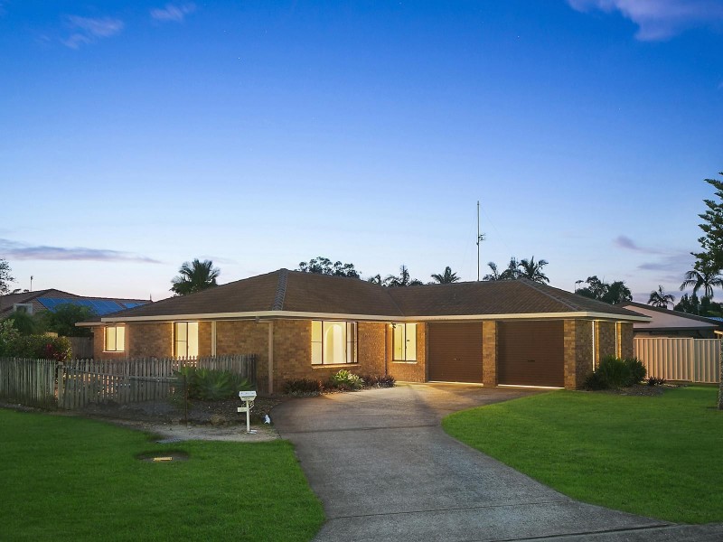 9 Amadeus Street, Elanora QLD 4221