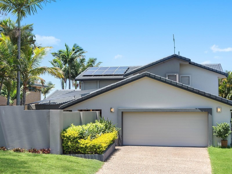 40 Pinnacle Court, Robina QLD 4226