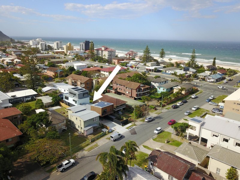2/13 Twenty Third Avenue, Palm Beach QLD 4221
