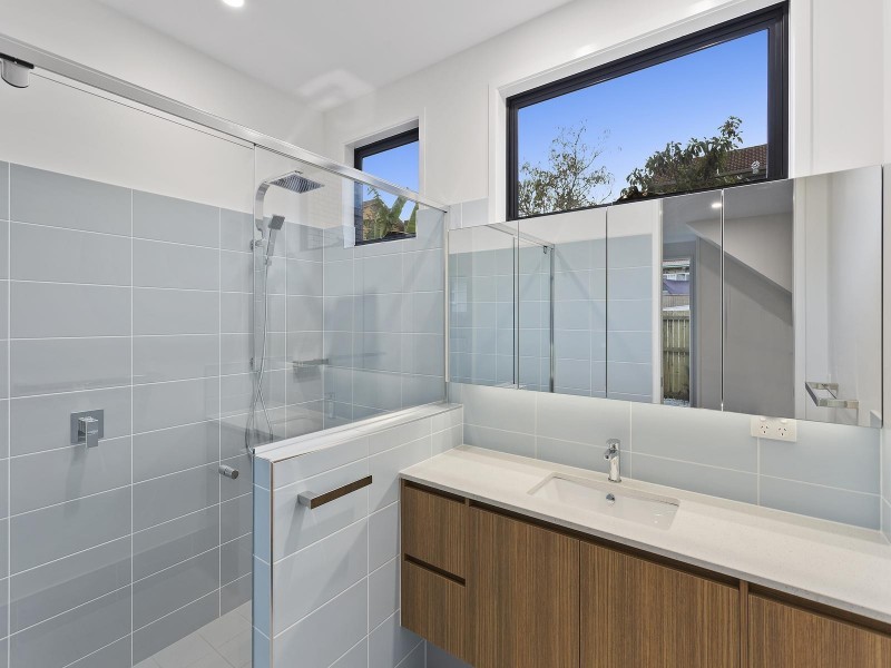 2/13 Twenty Third Avenue, Palm Beach QLD 4221