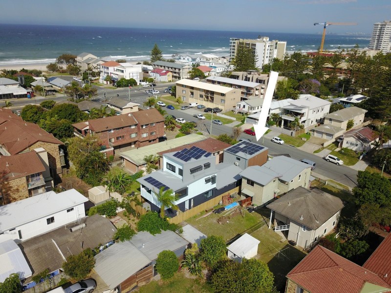 2/13 Twenty Third Avenue, Palm Beach QLD 4221