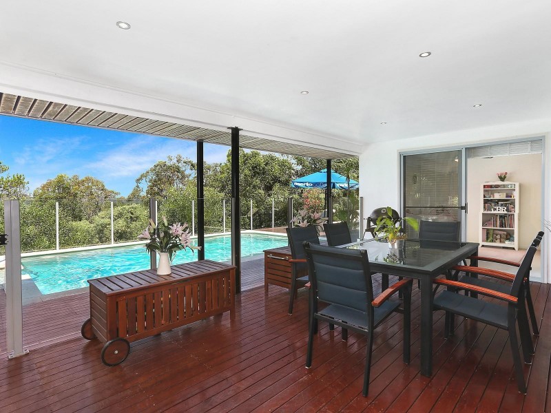 24 Doubleview Drive, Elanora QLD 4221