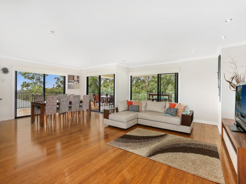 24 Laurina Court, Elanora QLD 4221