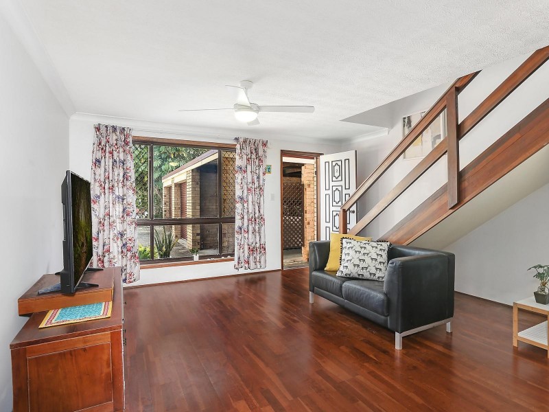 2/3 Rolan Court, Palm Beach QLD 4221
