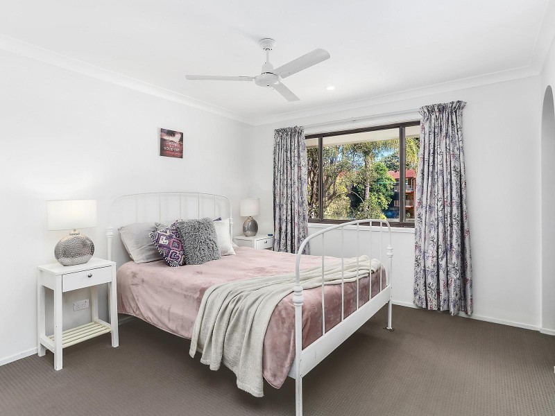 2/3 Rolan Court, Palm Beach QLD 4221