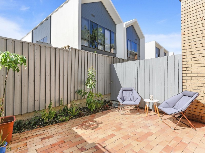 2/3 Rolan Court, Palm Beach QLD 4221