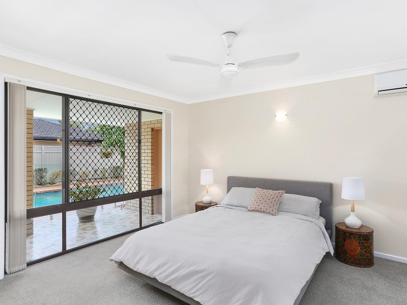 8 Driver Court, Mermaid Waters QLD 4218