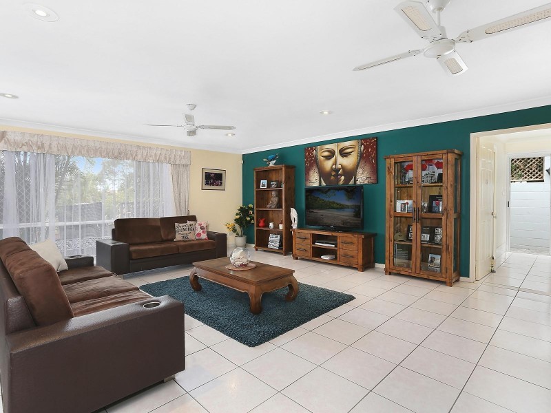 2 Jandakot Court, Elanora QLD 4221