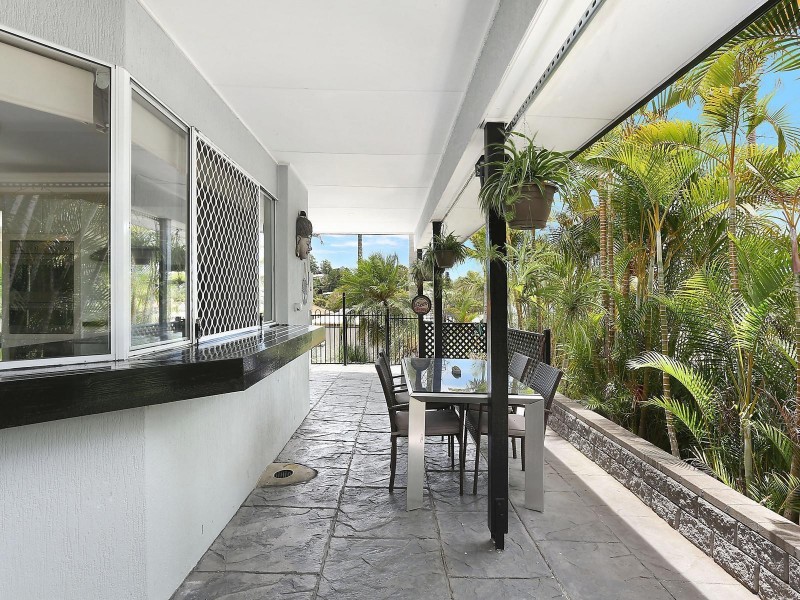 2 Jandakot Court, Elanora QLD 4221