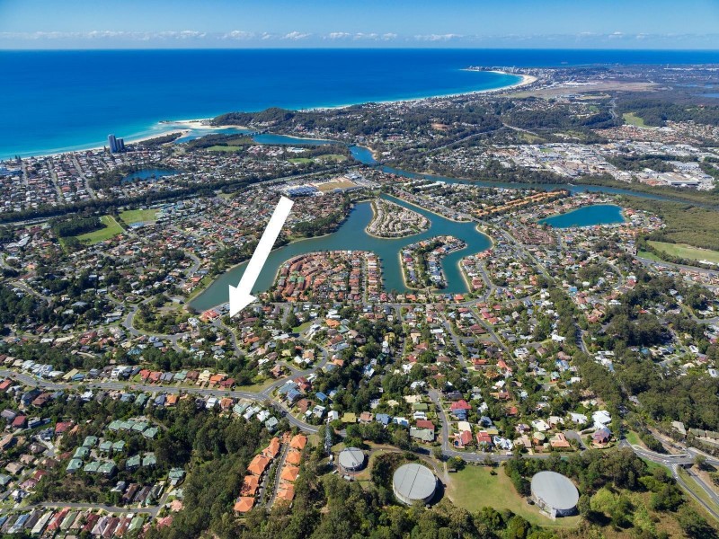 2 Jandakot Court, Elanora QLD 4221