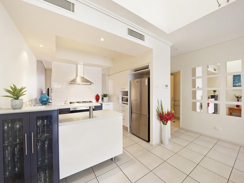 43 Watts Drive, Varsity Lakes QLD 4227