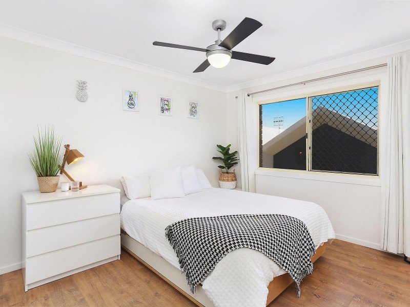 24/1 Rolan Court, Palm Beach QLD 4221