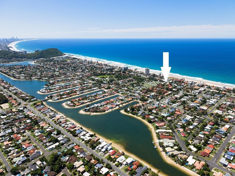 24/1 Rolan Court, Palm Beach QLD 4221