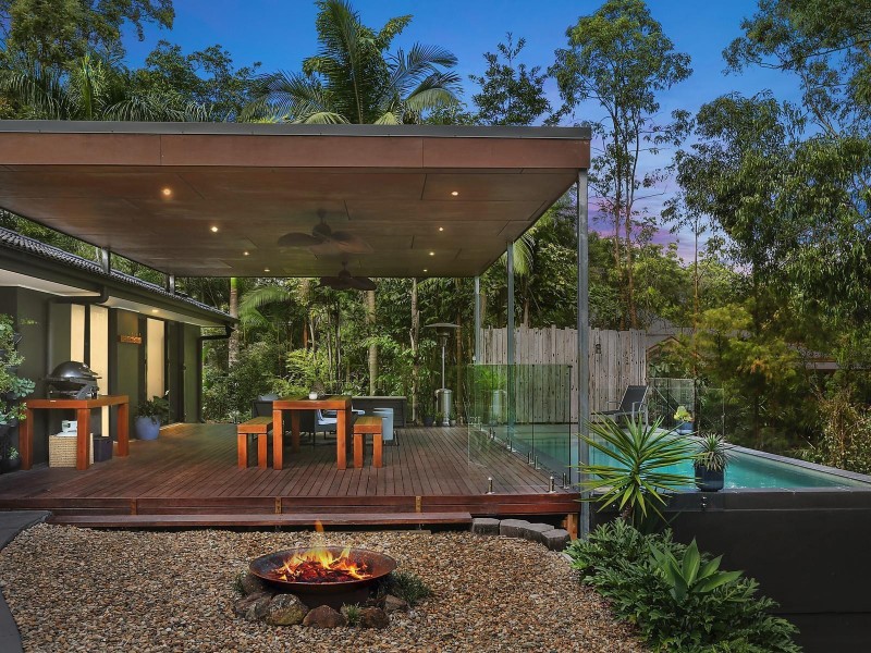 55 Simpsons Road, Elanora QLD 4221