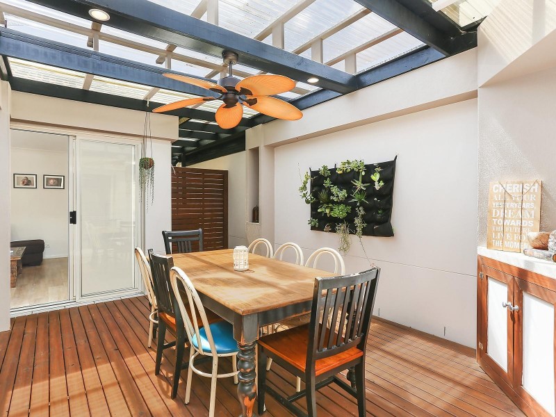 16 Coral Tree Court, Robina QLD 4226