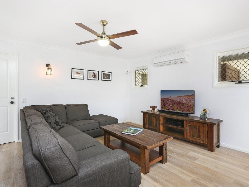 16 Coral Tree Court, Robina QLD 4226