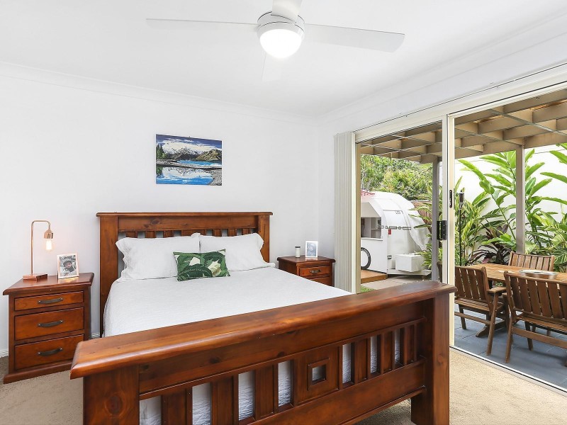 16 Coral Tree Court, Robina QLD 4226