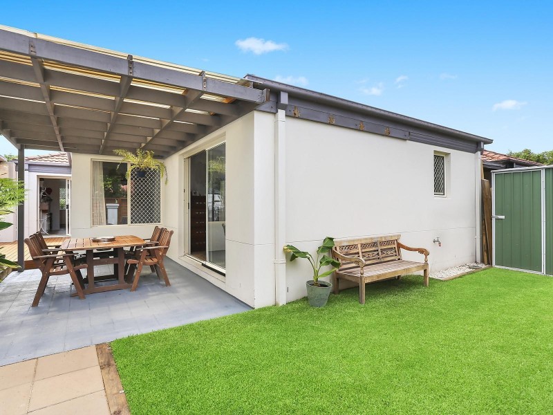 16 Coral Tree Court, Robina QLD 4226