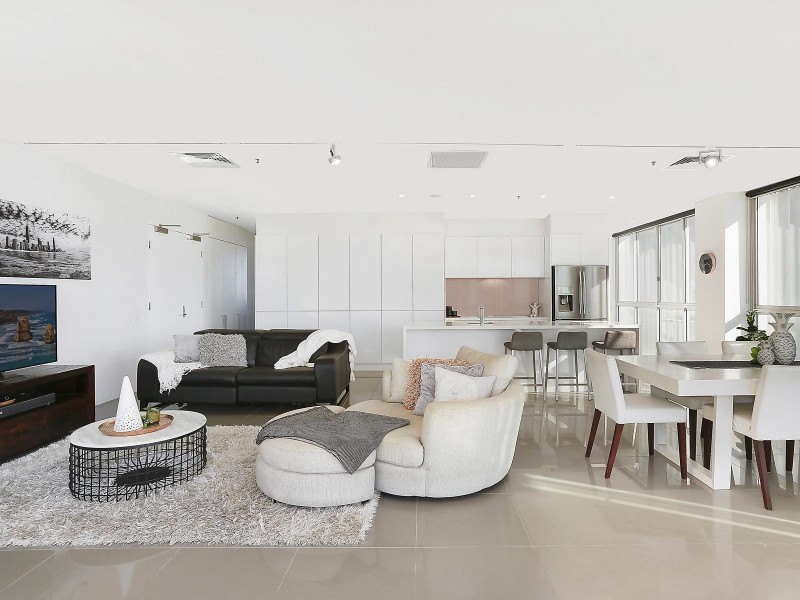 1801/159 Old Burleigh Road, Broadbeach QLD 4218