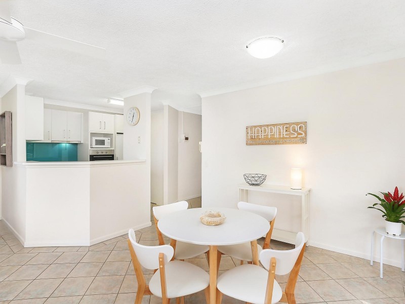 2/2 Hayle Street, Burleigh Heads QLD 4220