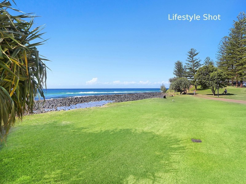 2/2 Hayle Street, Burleigh Heads QLD 4220