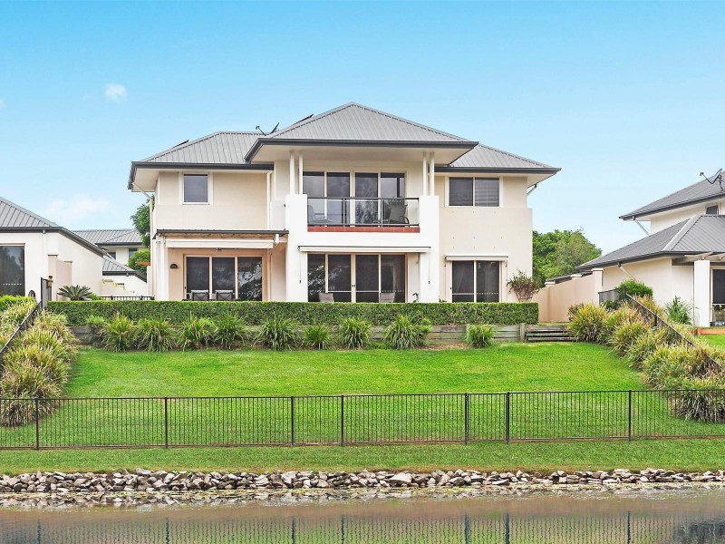 196 Easthill Drive, Robina QLD 4226