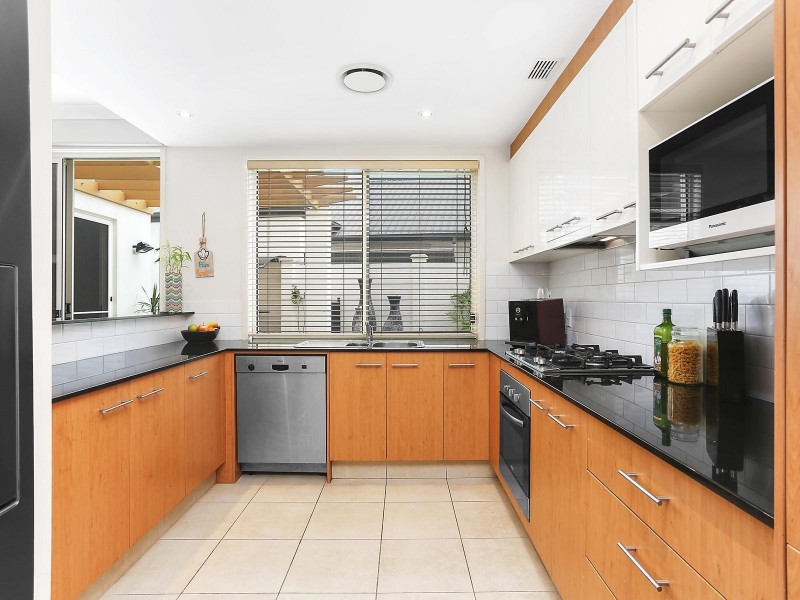 196 Easthill Drive, Robina QLD 4226