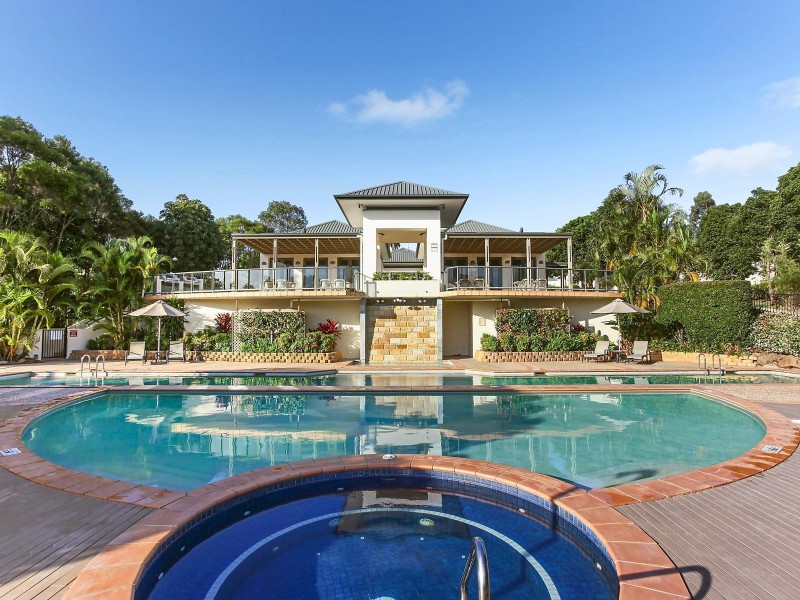 196 Easthill Drive, Robina QLD 4226