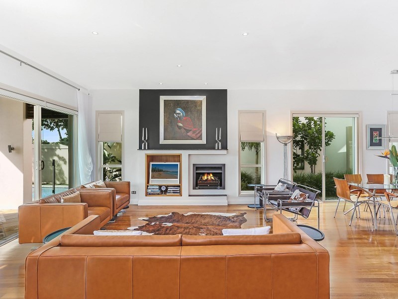 706 Glades Drive, Robina QLD 4226