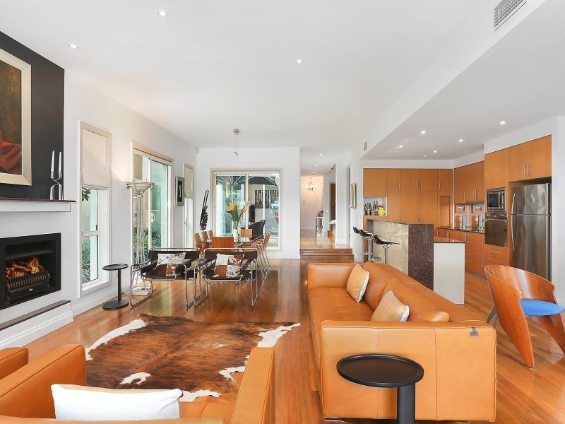 706 Glades Drive, Robina QLD 4226