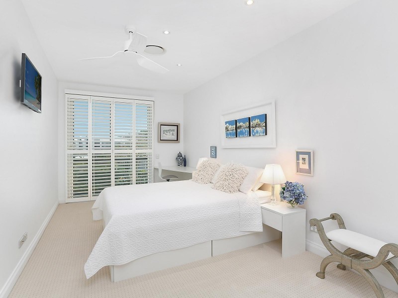 706 Glades Drive, Robina QLD 4226