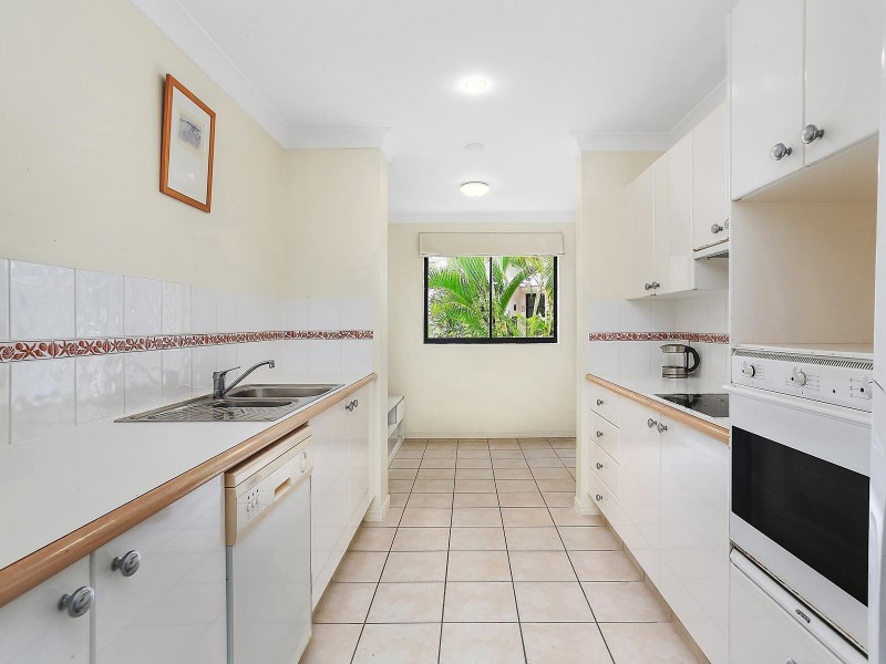 22/1 Great Hall Drive, Miami QLD 4220