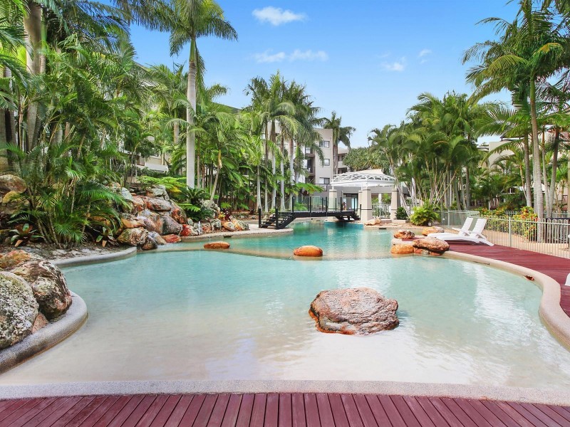 22/1 Great Hall Drive, Miami QLD 4220