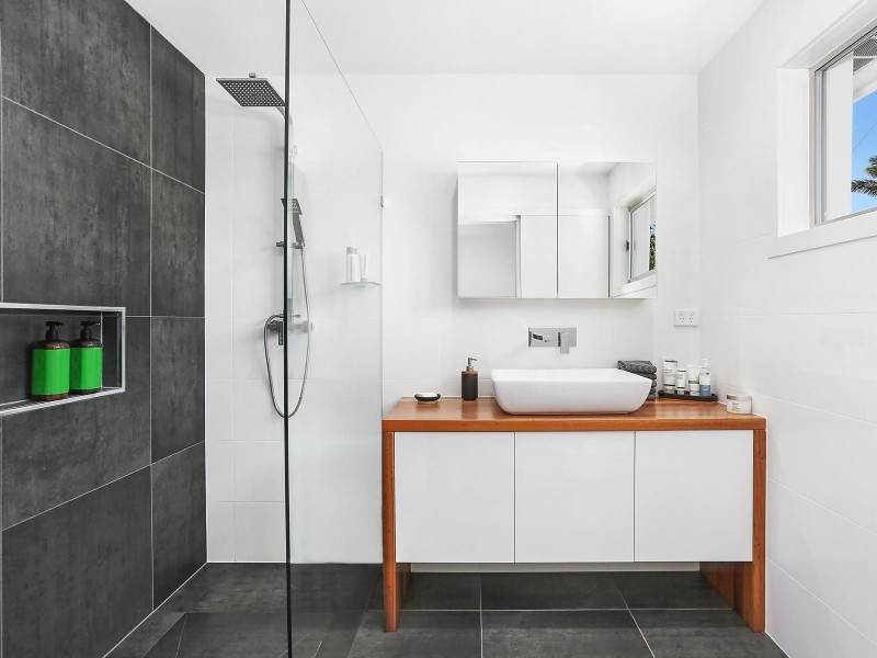 29 Bondi Avenue, Mermaid Beach QLD 4218