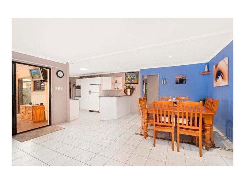 122  Tahiti Avenue, Palm Beach QLD 4221