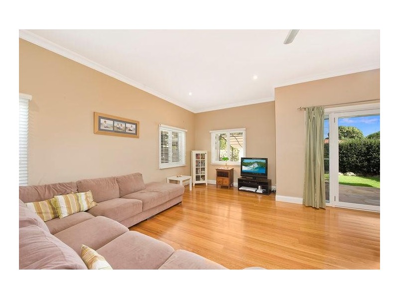 47 Annerley Avenue, Runaway Bay QLD 4216